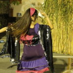 Bailando en la velada andalusi de Santa Fe de Mondujar